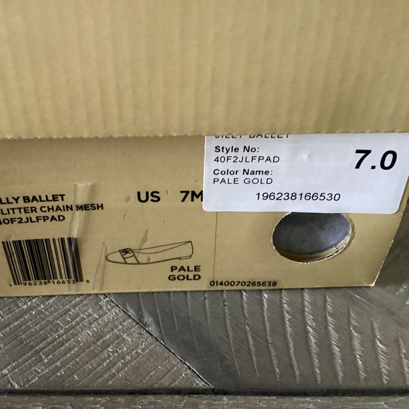 MICHAEL MICHAEL KORS Women's Jilly Round Toe Ballet Flats - Picture 11 of 11